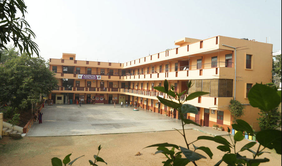 Amrita Vidyalayam – An institution of modern & gurukul methods of teaching